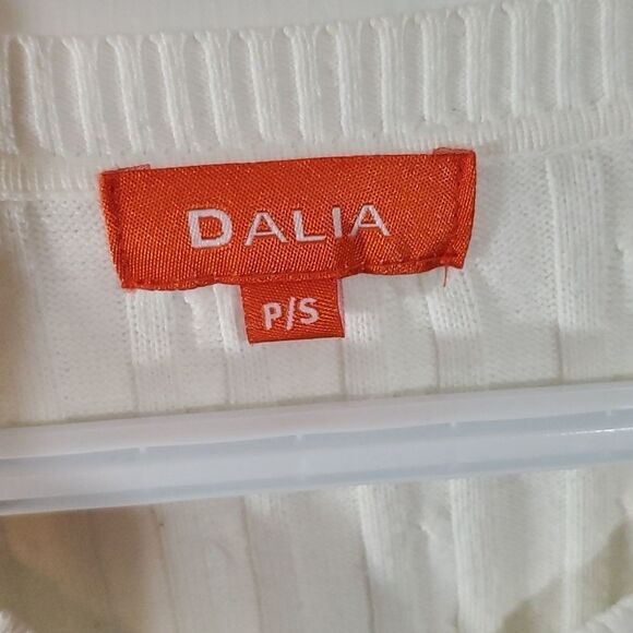 Dalia Cream V-Neck Sweater - Picture 3 of 6